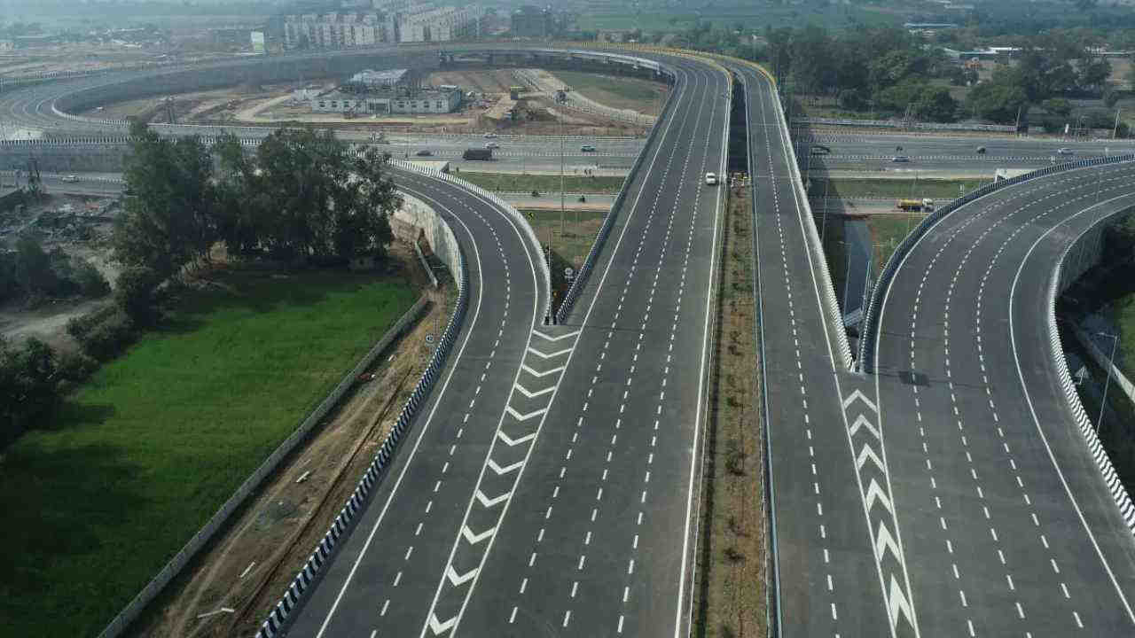 Delhi Mumbai Expressway Route, completion date and status